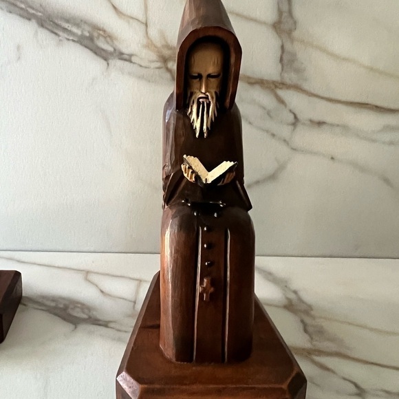 Vintage Mexican Folk Art hand carved wood Monk Priest Frier. 8.5” tall. - Picture 5 of 5